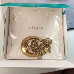 Luna pendant necklace